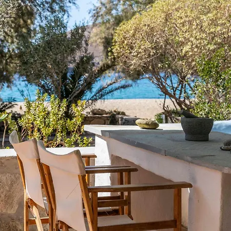 Sandy Beachfront House Serifos Hébergement de vacances Ganema