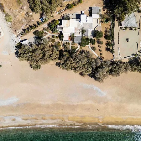 Sandy Beachfront House Serifos 別荘 Ganema